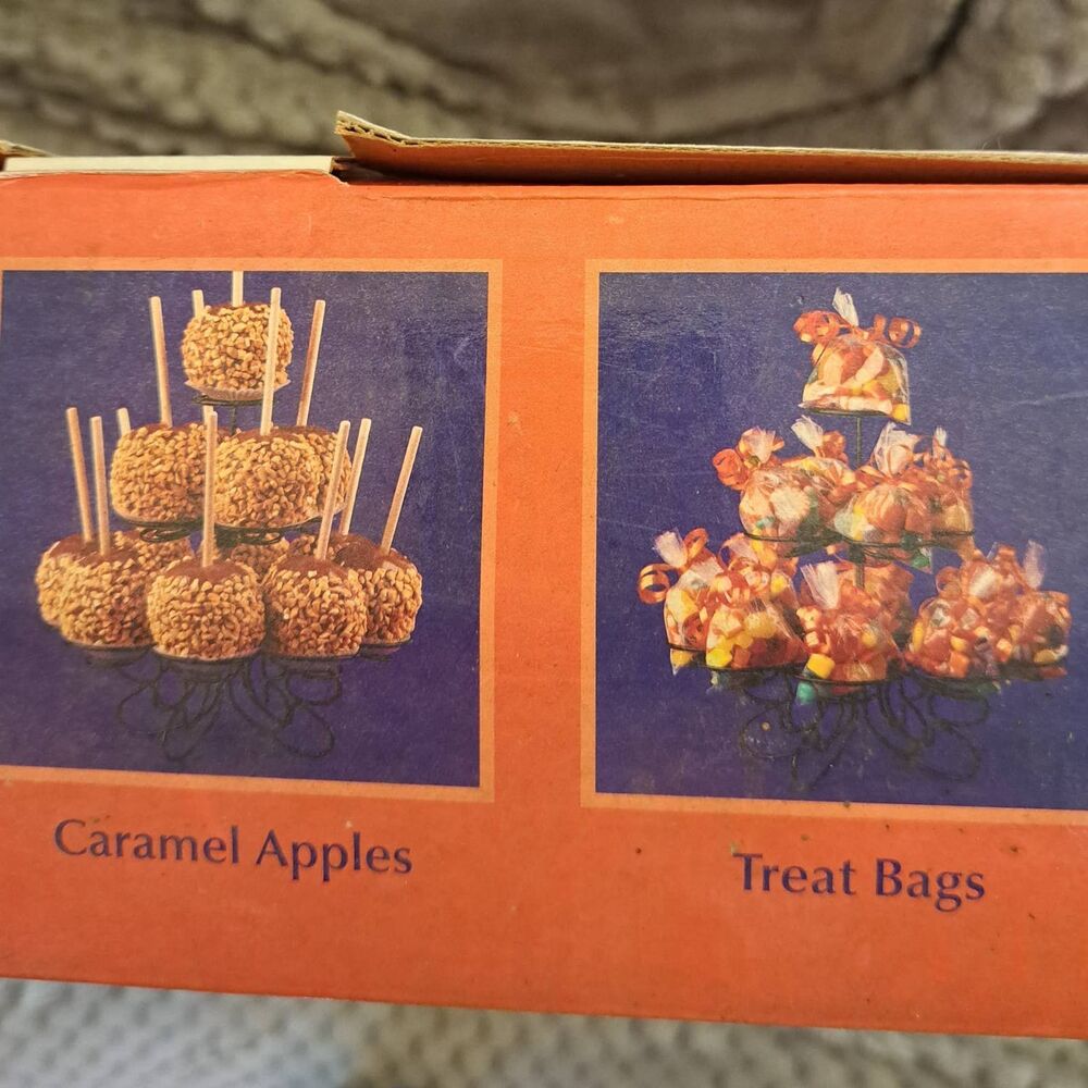 Halloween SALE! TREAT STAND holds cupcakes, Carmel apples treat bags - Picture 5 of 5